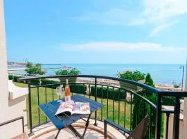 Blue Marine Apartment, complex Carpe Diem Balchik, free Parking