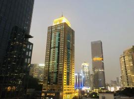 Yingshe Light Luxury S Hotel Shenzhen Shekou Sea World Subway Station Branch，位于深圳香港国际机场 - HKG附近的酒店