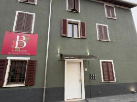 Affittacamere LA BOUGANVILLE，位于Vigatto的酒店