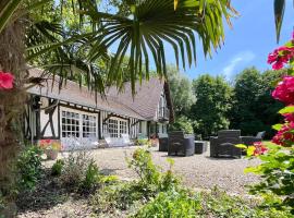 Le Clos Vildor, maison de charme bordée par la rivière，位于Canehan的酒店
