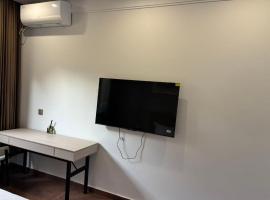 Hotel GoldCoast，位于洛美洛美-托科安机场 - LFW附近的酒店