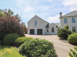 The East Wing Apartment，位于克莱尔莫里斯的酒店