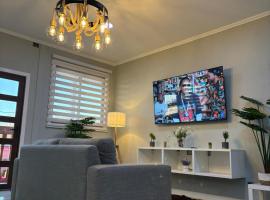 Alojamiento RBOY - Psje Villa el Bosque，位于奇廉的带泳池的酒店