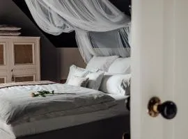Pärchen Auszeit am Rande der Heide Tokajer Zimmer