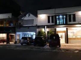 Hotel Pelangi HS