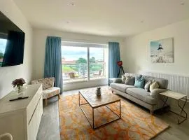 Mode Sea View Apartment