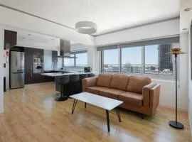 Urban Condo 10th Floor - 2 Bdr