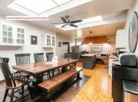 Beautiful home, a few minutes to the waterfall and attractions