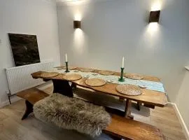Tranquil home at Westerlands Farm, Sleeps 7, The South Downs