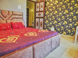 Rustic Retreat Homestay Deluxe Mountain view Room，位于斯利那加的酒店