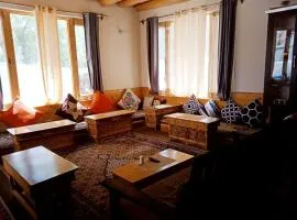Suku Villa