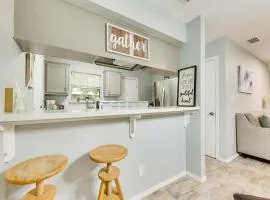 Fenced Yard and Grill - San Juan Vacation Rental