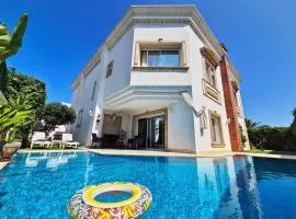 L'Orchidée - Villa de luxe avec piscine chauffée, ascenseur privatif et vue sur le lac de Tunis