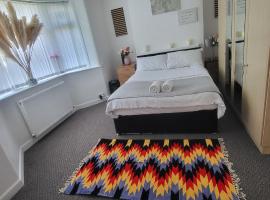 Lovely room like a home away home near the airport