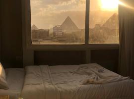 Sky pyramids iNN，位于开罗的酒店