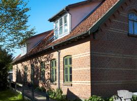 Pichardts B&B & Lejligheder - La Maison Rouge，位于Tranekær的酒店