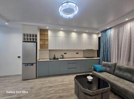 Apartment 1718 near the sea，位于Itʼkhvisi的海滩酒店