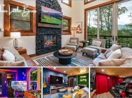 Heated Pool - Luxury Cabin - Game Room - Theater