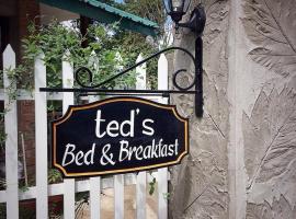 Ted's Bed and Breakfast，位于Santa Cruz的住宿加早餐旅馆