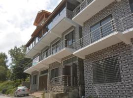 Hillside Cottages, Kala Bagh, Nathiagali，位于Nathia Gali的酒店