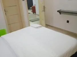 His Royal Glamour Apartments