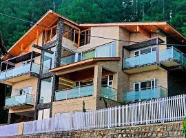 The Heights Hotel Nathiagali，位于Nathia Gali的酒店