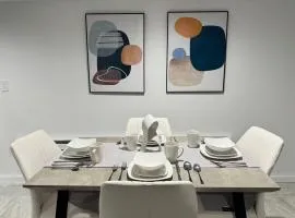 Private Lower Level 1BR Suite - 2 Queen Beds - 10m-EWR - 25m NYC