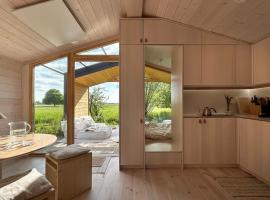 Tiny House im Grünen 201 - Terrasse, WLAN und Wiesenblick，位于布莱克德的酒店
