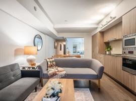 California King Bed in Heart of Downtown Toronto，位于多伦多的酒店
