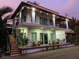 Villas Garza Blanca a Pie de Playa，位于圣布拉斯的酒店