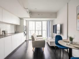 Luxury 1Bdr Condo in Downtown Toronto，位于多伦多的酒店