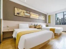 IU Hotel Chengdu Jianyang Xiongzhou Plaza
