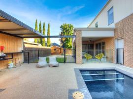 Mandel on High - Echuca Holiday Homes，位于伊丘卡的酒店