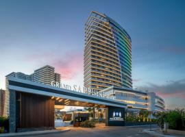 Grand Sapphire Luxury Residence，位于Iskele的酒店