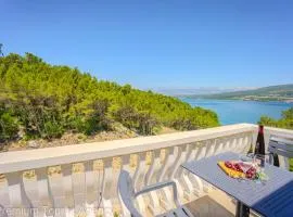 Green Haven Sea & Forest Apartments