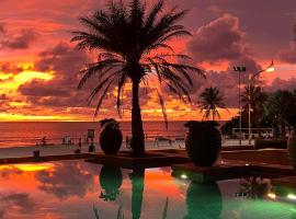 Karon Sea View Beach Apartment，位于卡伦海滩的酒店