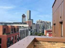 Cozy flat Near Manchester - Private double room with WiFi