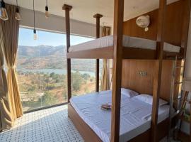JSOT Glamping Resort，位于Kolvan的酒店