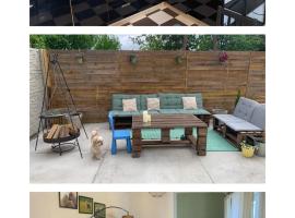 Noclegi Little Sheep，位于Chojna的酒店