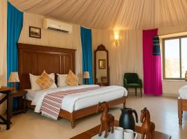 Jaisalmer Sunrise Desert Resort With Pool，位于斋沙默尔的酒店