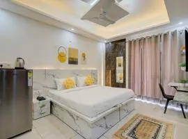 Luxury Studio Apartment with Kitchenette & Private Balcony ,Gurugram