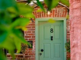 Comfy House in Old Town Xanthi - Meno Homes 8，位于克桑西的酒店