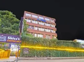 FabHotel Siddharth Inn - Nr Siddharth Bunglows