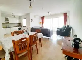 #481 - Spacious 3BR Duplex with Private Garden