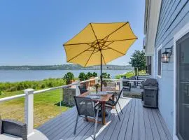 Coastal Portsmouth Home with Bay Access Near Newport