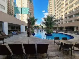 Hospedagem ao lado Thermas dos Laranjais no Enjoy Olímpia Park Resort para famílias