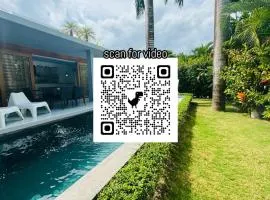 Private Garden Villa With Parking