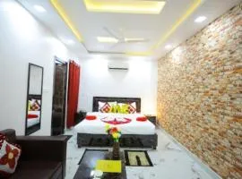 Hotel Rajani Best Hotel In Bareilly AC OR NON AC Room