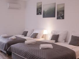 MIRA apartments，位于布拉格的酒店