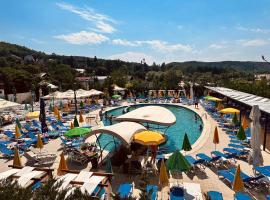 Pensiunea Duet，位于萨拉他蒙蒂鲁的酒店